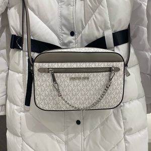 2 pcs Jet Set Travel Crossbody with wristlet set